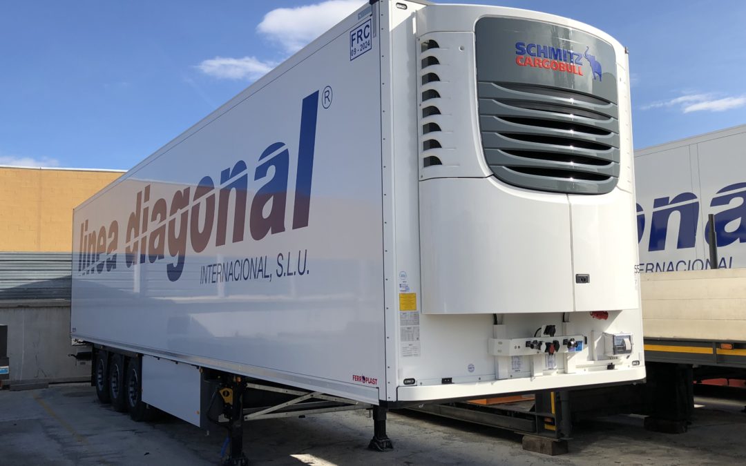 línea diagonal adquiere 10 unidades Schmitz con frigo Schmitz
