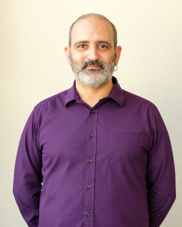 Rubèn E. Fernández